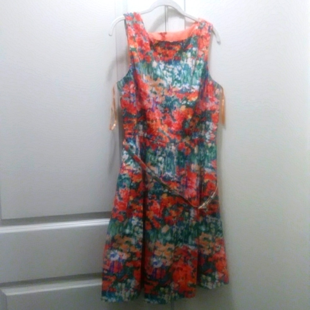 Get ready for spring sleeveless dress